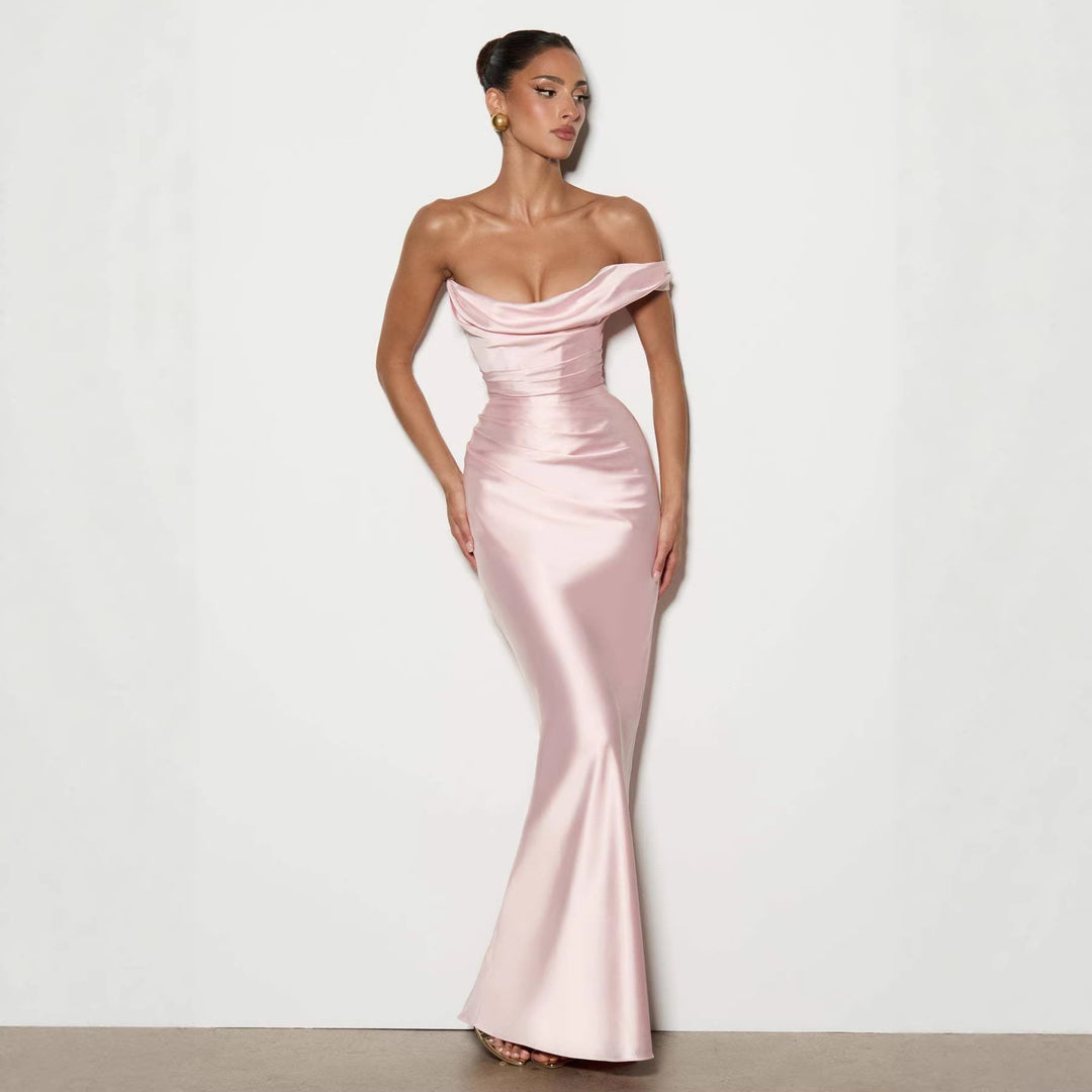 Damen Elegantes Abendkleid mit schulterfreiem Design und fließendem Satin EB