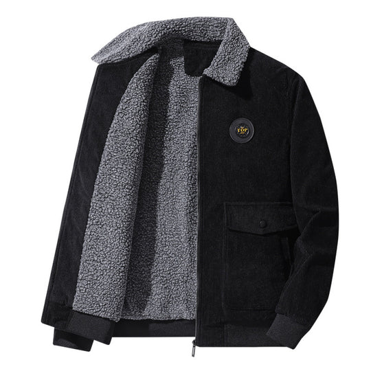 Herren Cord-Truckerjacke mit Sherpa-Kragen, Reißverschluss und aufgesetzten Pattentaschen EB