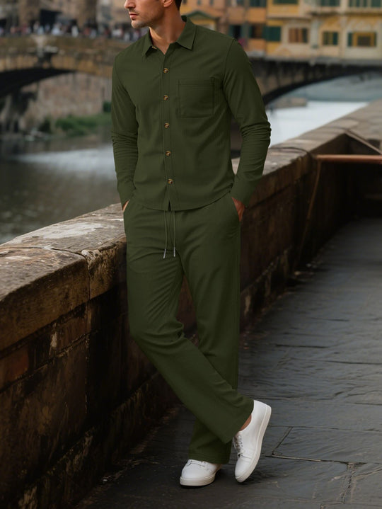 Herren eleganter Freizeitanzug mit strukturierter Oberfläche und praktischen Taschen EB