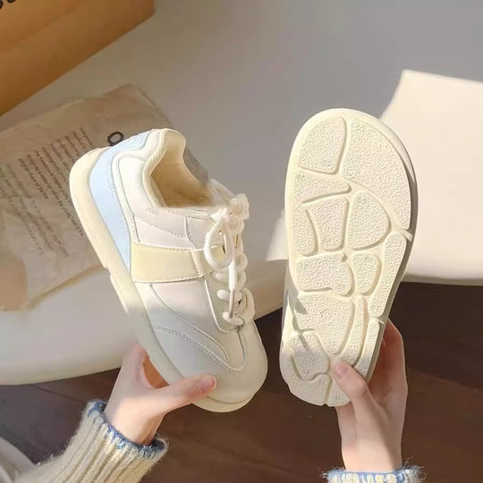 Damen Sportliche Sneakers mit atmungsaktivem Material EB