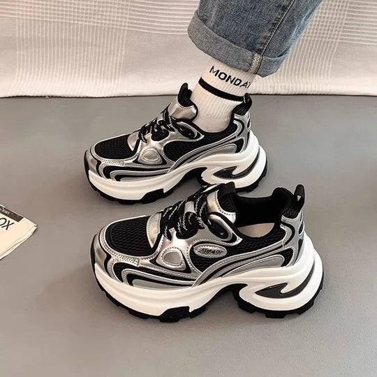 Damen High-Performance Sneakers mit dicker Sohle und reflektierenden Details EB