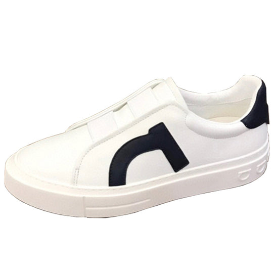 Damen Athletische Slip-On Sneakers mit modischem Akzent von EB