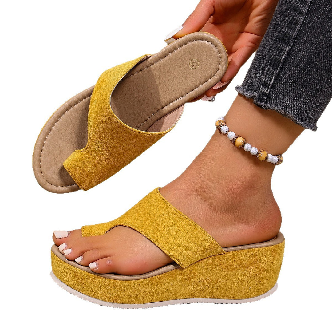 Damen Wedge-Sandaletten mit elegantem Riemendesign und komfortablem Fußbett EB