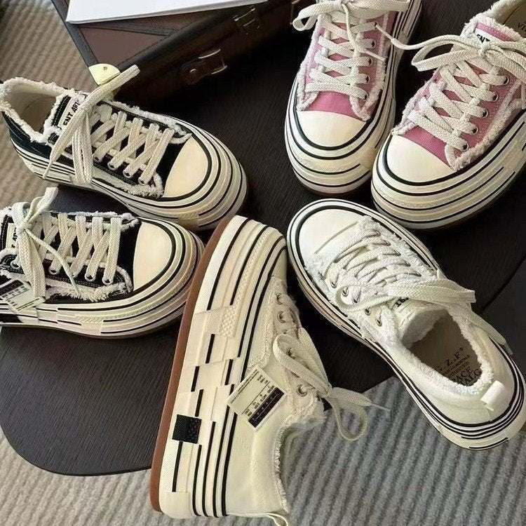 Damen modische Plateausneaker mit ausgefranstem Design und tiefem Profil EB