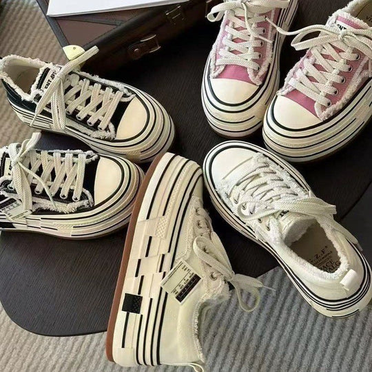 Damen modische Plateausneaker mit ausgefranstem Design und tiefem Profil EB