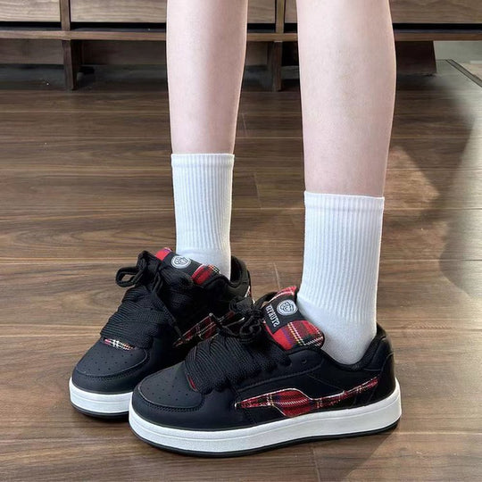 Damen Sportliche Sneaker mit kariertem Detail und rutschfester Sohle EB