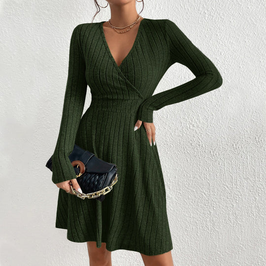 Damen figurschmeichelndes geripptes Wickel-Strickkleid mit tailliertem Bund und ausgestelltem Rock Eichborn Berlin