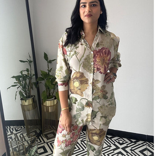 Damen Blumendesign Pyjama-Anzug EB
