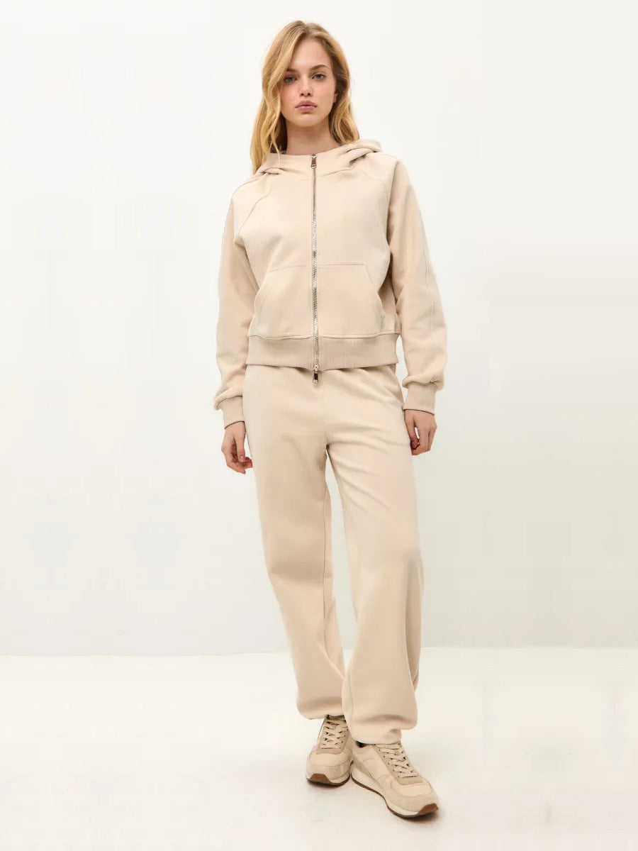 Damen entspanntes Fleece-Zweiteiler Set mit Raglan-Kapuzenjacke, durchgehendem Reißverschluss und gerader Relax-Jogginghose Eichborn Berlin