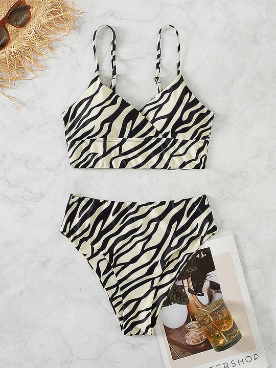 Damen Bikini-Set mit schmeichelndem Wickel-Design und sportlichem Animal-Print EB