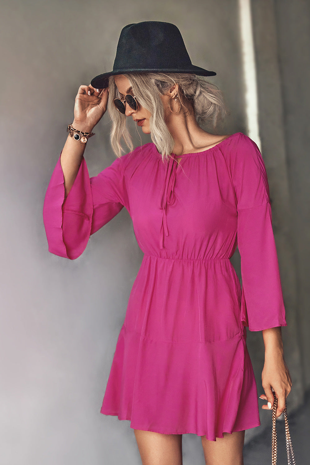 Damen Frühling Minikleid mit elastischem Taillenbund und voluminösen Ärmel EB