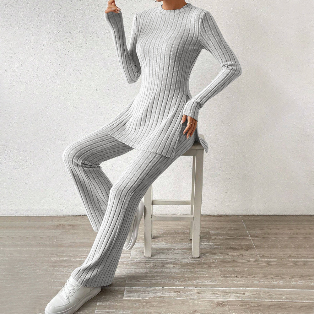Damen geripptes Feinstrick-Lounge-Set mit seitlicher Saumschlitzen, figurbetontem Longsleeve und weitem Highwaist-Hose Eichborn Berlin
