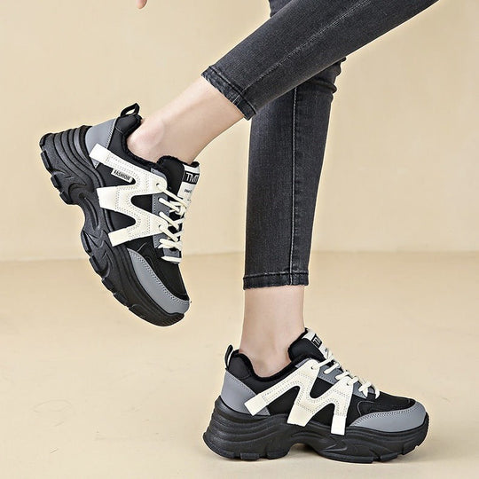 Damen Sportliche Komfort-Sneaker mit dämpfender Sohle und stylischem Design EB