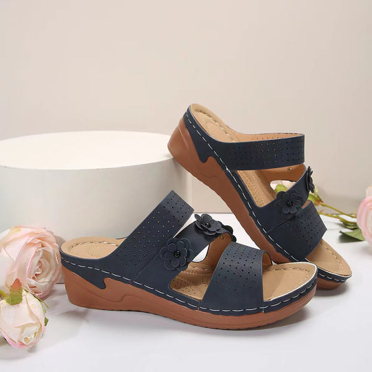 Damen komfortable Wedgesandalen mit floralem Design EB
