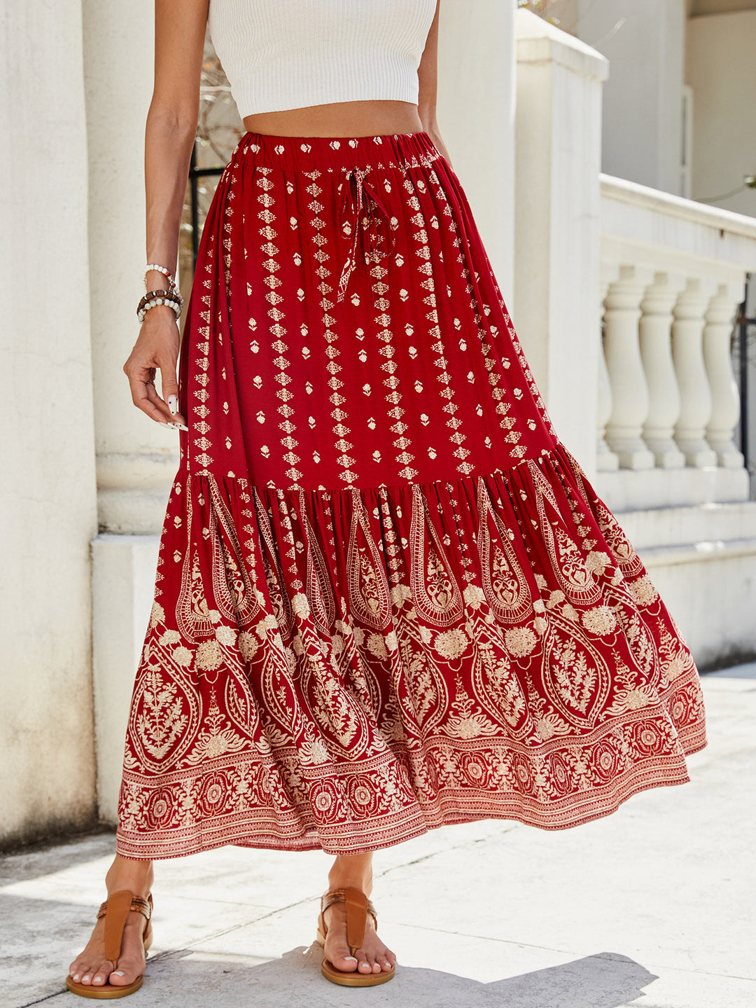 Damen Maxi-Rock mit zartem Paisley-Design und voluminösem Saum EB