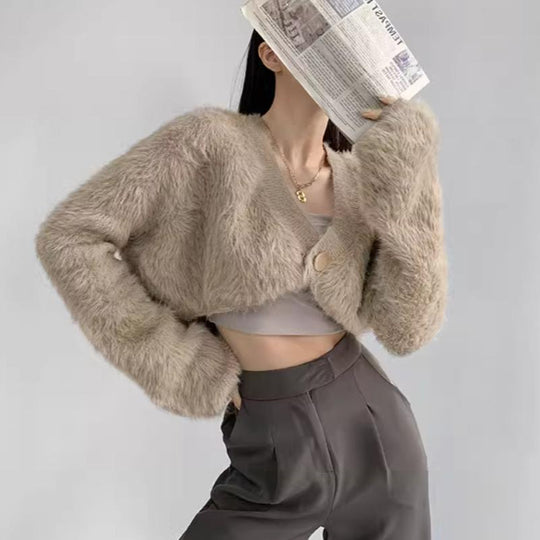 Damen cropped Strickjacke mit voluminösen Ärmeln und Knopfdetail EB