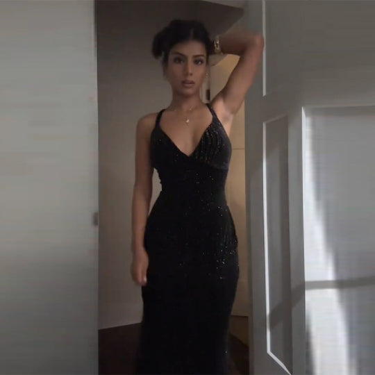 Damen glamouröses Abendkleid mit glitzerndem Paillettenbesatz und tiefem V-Ausschnitt EB