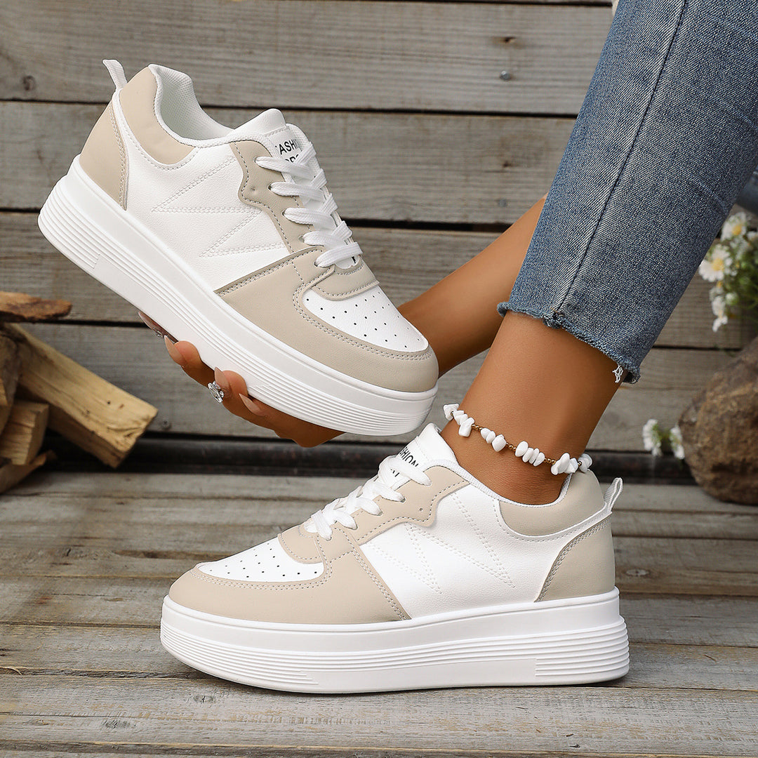 Damen Sneakers mit maximalem Tragekomfort und trendiger Plateau-Sohle EB