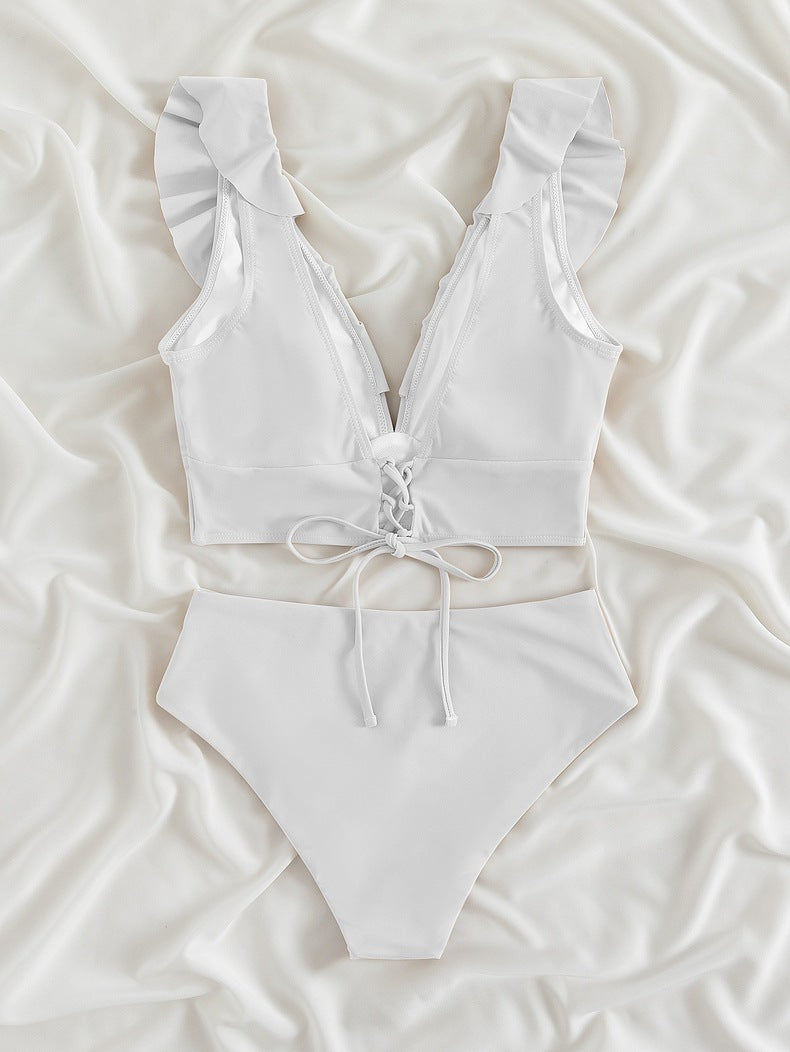 Damen Oberteil mit Rüschen und hohen Bikinihosen EB