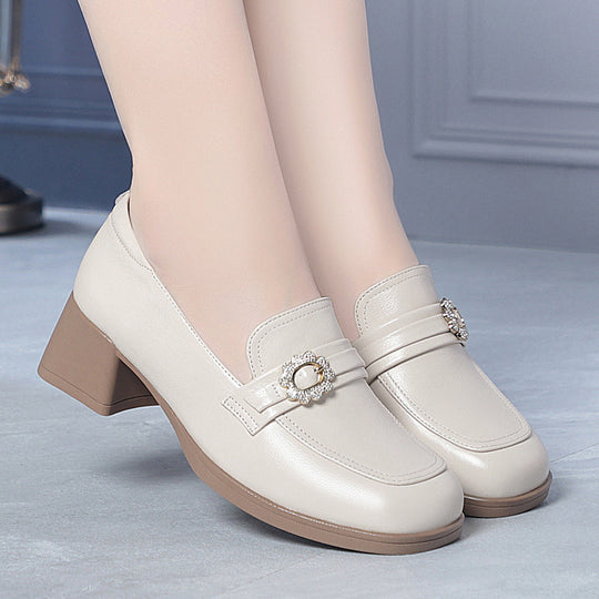Damen Elegante Mokassins mit modischem Schmuckdetail und komfortablem Blockabsatz EB