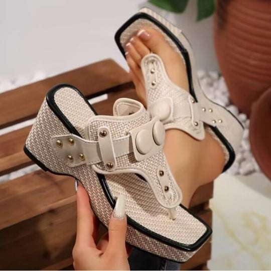 Damen Wedge-Sandaletten mit modischem Riemen-Design und komfortabler Plattform EB