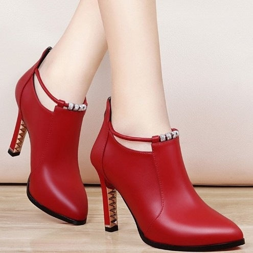 Damen Elegante Ankle Boots mit Metallic-Details EB