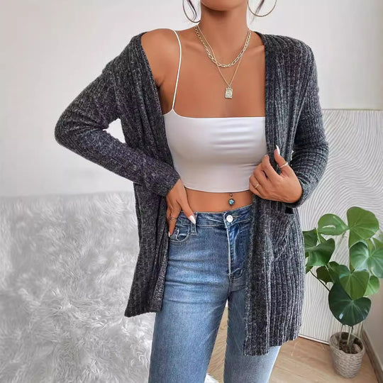 Damen Strickjacke mit feiner Rippstruktur und praktischen Taschen EB