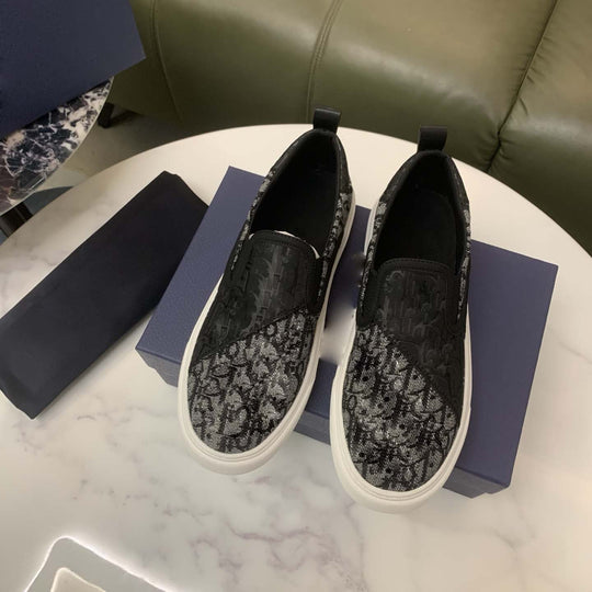 Damen Slip-On Sneakers mit eleganter Textur und komfortablem Fußbett EB