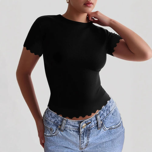 Damen Kurzarm-T-Shirt mit geschwungenen Säumen und figurbetonter Passform EB