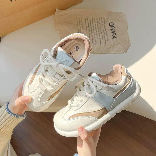 Damen Sportliche Sneakers mit hochwertiger Softshell-Oberfläche und bequemer Dämpfung EB