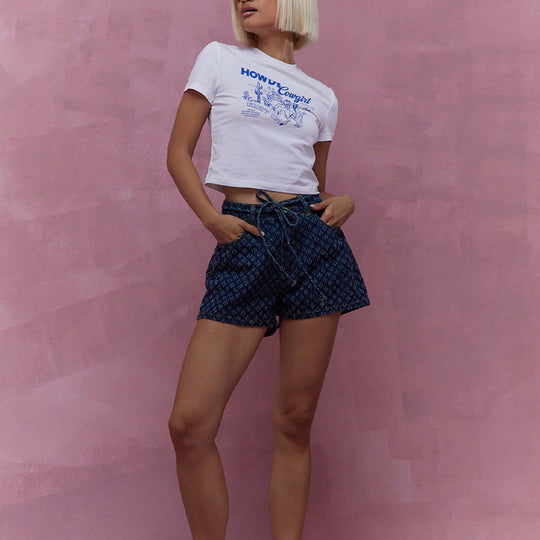 Damen Jeansshorts mit verstellbarem Kordelzug und modischem Muster EB