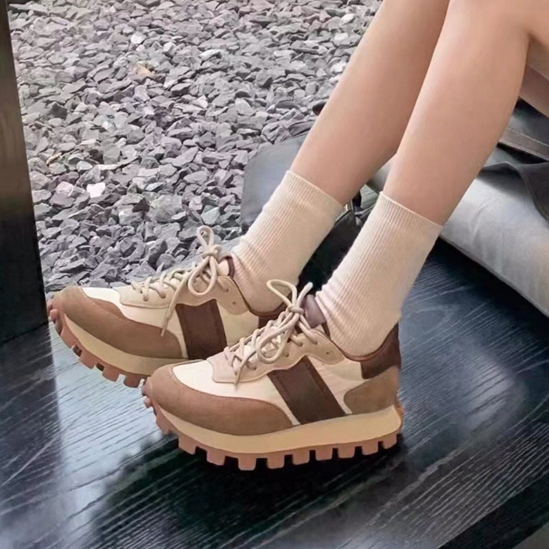 Damen Sportliche Freizeitsneakers mit rutschfester und atmungsaktiver Sohle EB