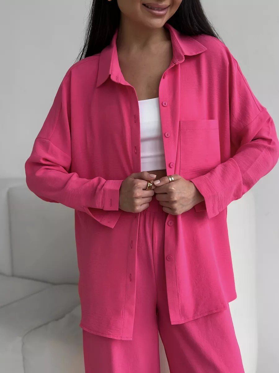 Damen entspannendes Oberteil und weite Hose EB