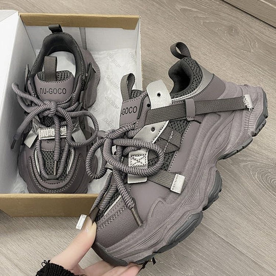 Damen Sportliche Chunky Sneakers mit atmungsaktiver Mesh-Oberfläche und innovativem Schnürsystem EB