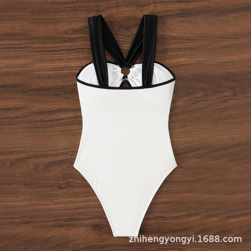 Damen Einteiliger Badeanzug mit innovativem Cut-Out Design EB