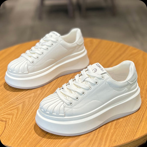 Damen Sneaker mit modischem Plateau und plissierter Vorderkappe EB