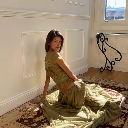 Damen Luftiges Maxikleid mit eleganten Rüschen und transparenter Optik EB