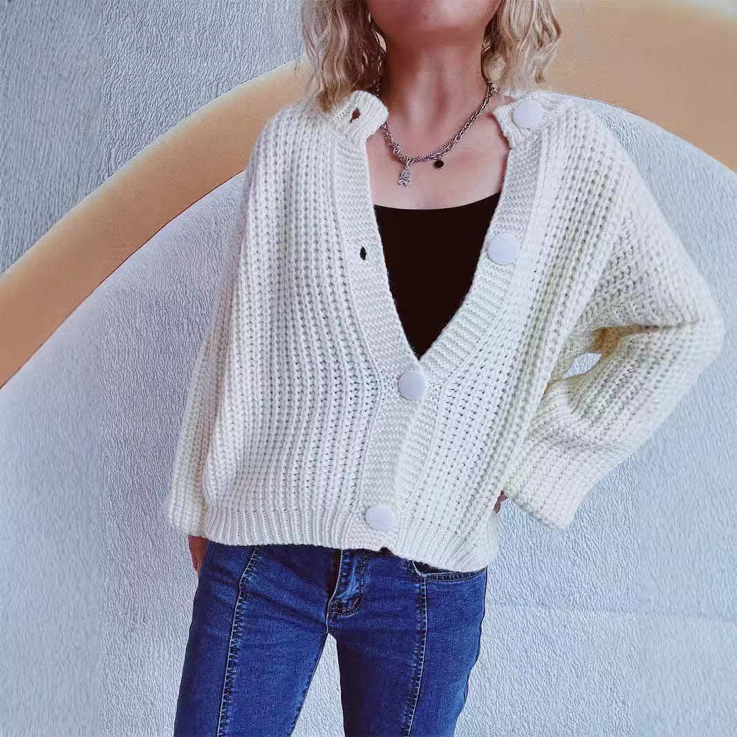 Damen Grobstrickjacke mit ballonförmigen Ärmeln und dekorativen Knöpfen EB