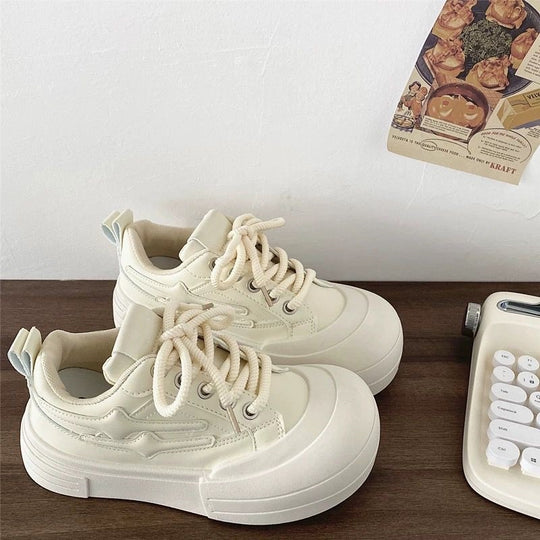Damen Chunky Sneaker mit bequemem gepolstertem Innenfutter und robustem Sohlenprofil EB