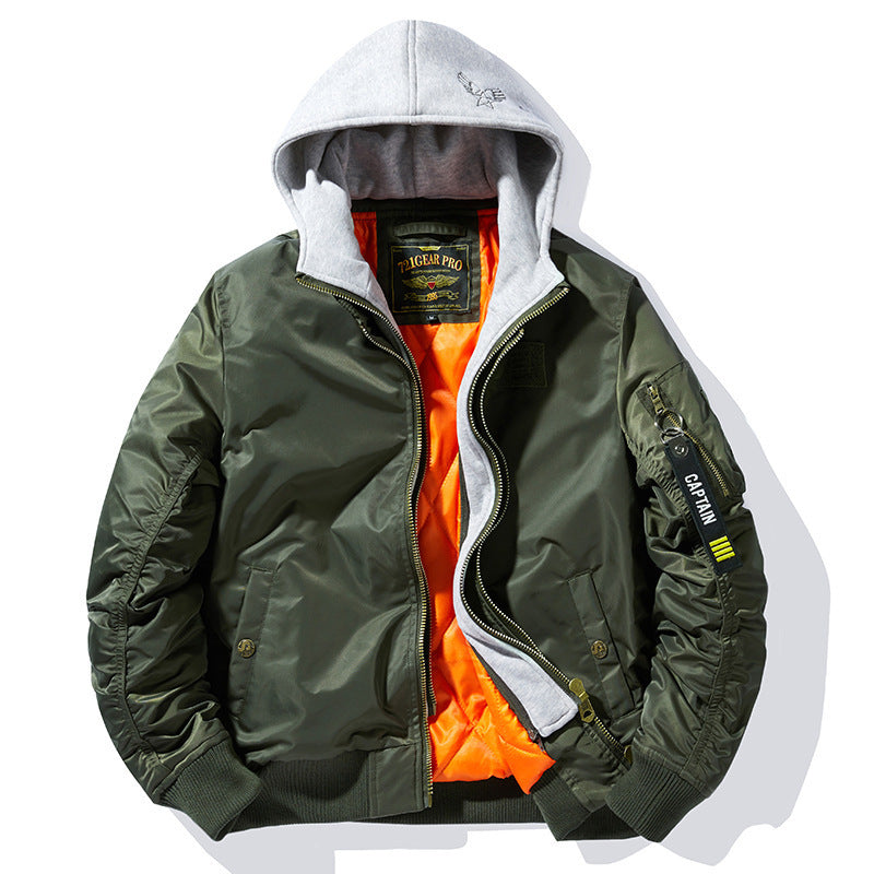 Herren nan fliegerinspirierte Bomberjacke mit integriertem Kapuzeneinsatz, Ärmeltasche und wattierter Innenlage EB