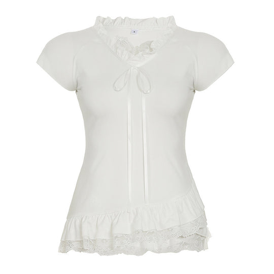 Damen Elegantes Rüschentop mit femininer Schnürung und zarten Spitzenakzenten EB