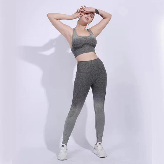 Damen Sportliches Fitness-Set mit atmungsaktivem Material und hoher Flexibilität EB