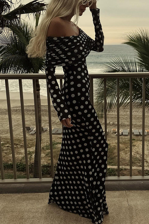 EB | Ein-Wort-Schulterkleid aus Gaze mit Tupfen