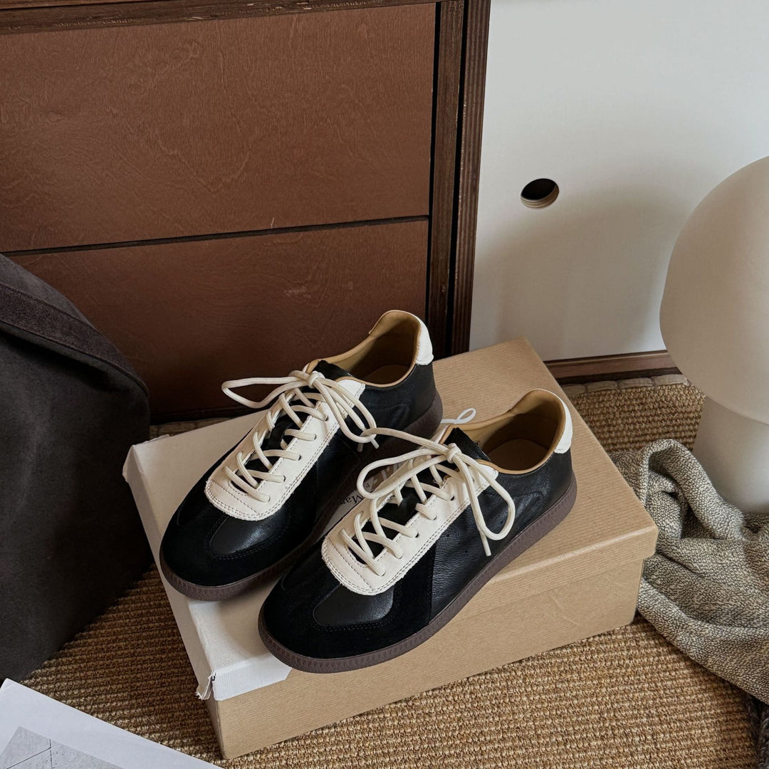 Damen Sportliche Sneakers aus hochwertigem Wildleder mit atmungsaktiven Einsätzen EB