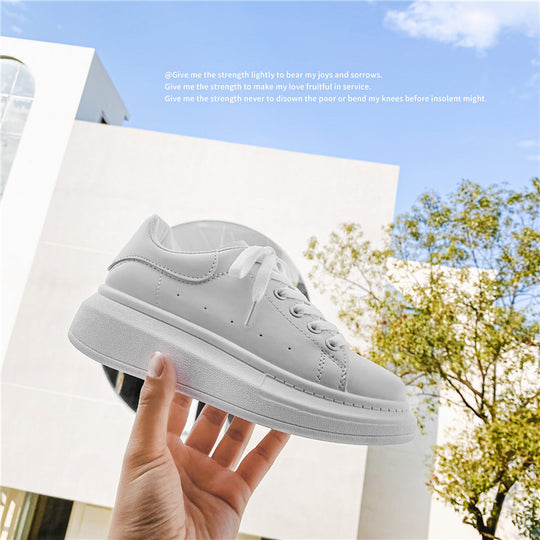 Damen Modische Plattform-Sneakers mit hochgezogener Sohle EB