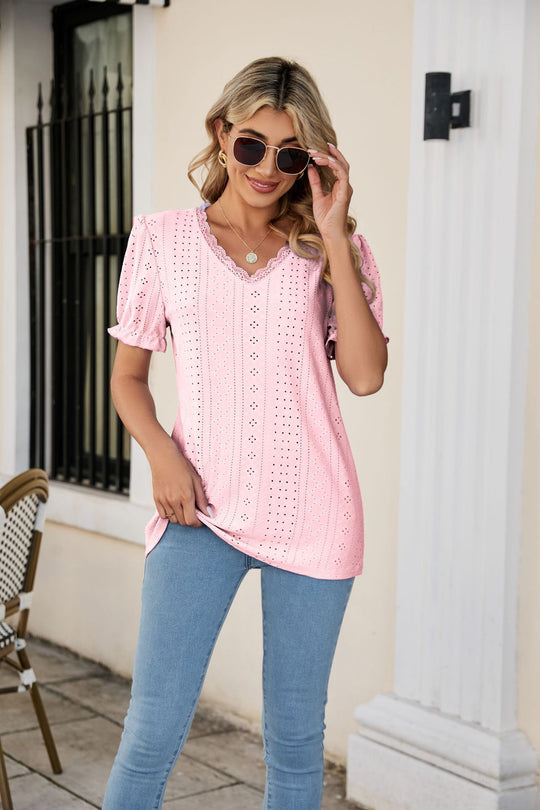 Damen Bluse mit luftigen Rüschen und durchbrochenem Design EB