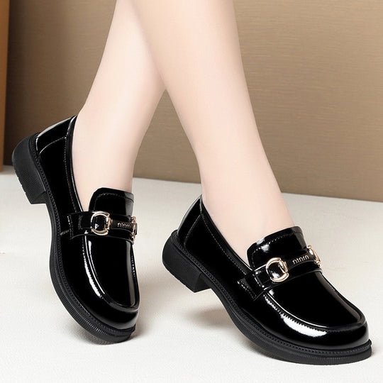 Damen Elegante Loafers mit modischem Kettendetail und bequemer Sohle EB