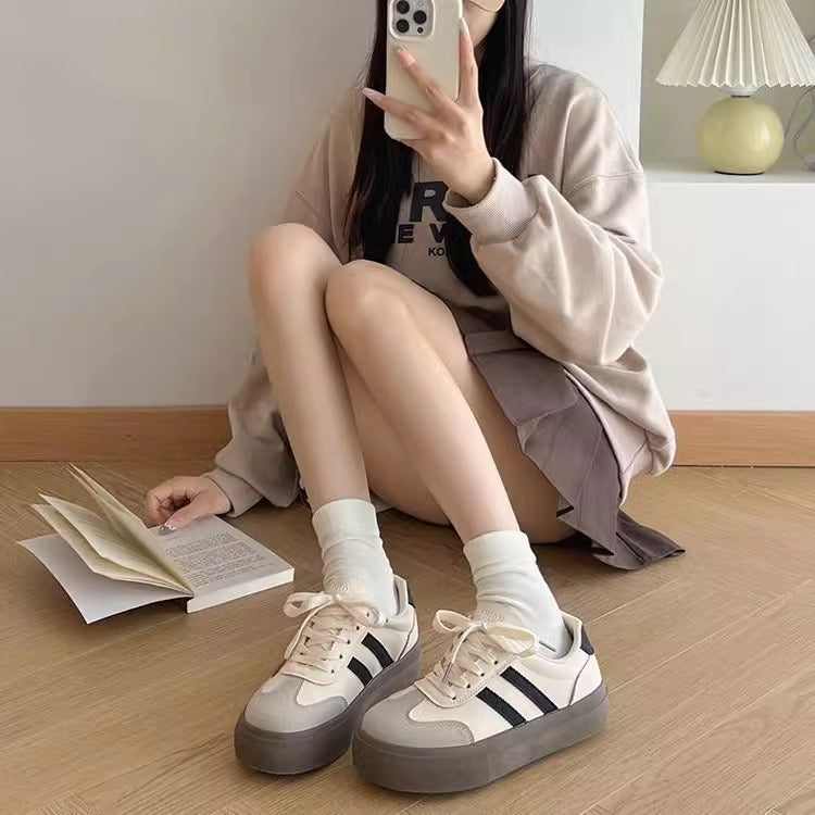 Damen Freizeit Sneakers mit ergonomischer Passform und rutschfester Sohle EB