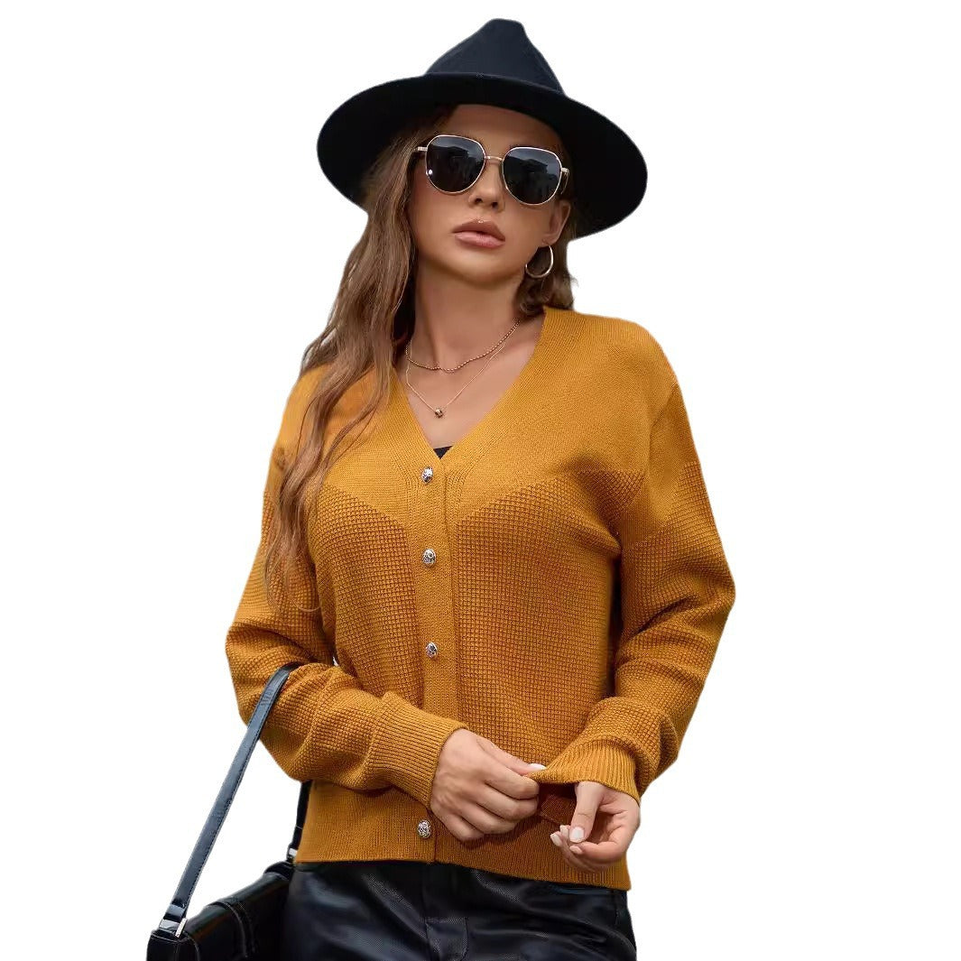 Damen Strickjacke mit Knopfdetails und strukturierter Oberfläche EB