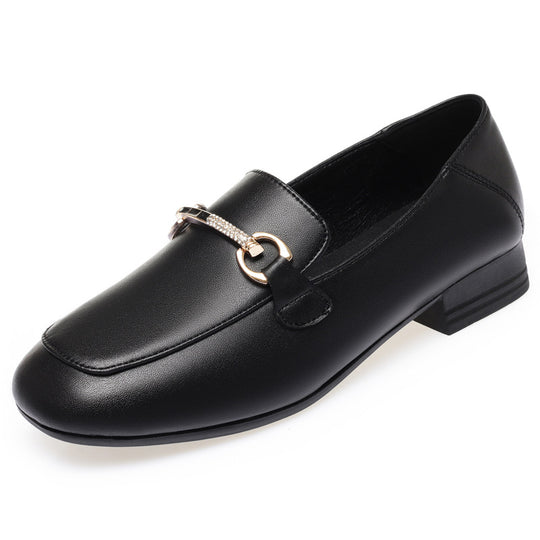 Damen Elegante Mokassins aus hochwertigem Kunstleder mit glänzendem Schmuckdetail EB
